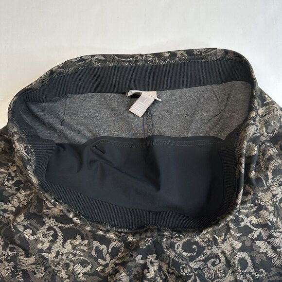 Chicos Ponte Knit Slim Ankle Pant 1 (US 8/Med) Tan Floral Shimmer Slimming EUC - Picture 4 of 9